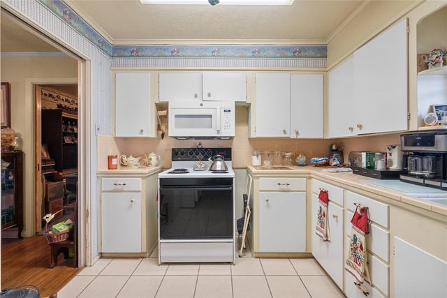 1904 Amy Drive, Baytown, TX 77520