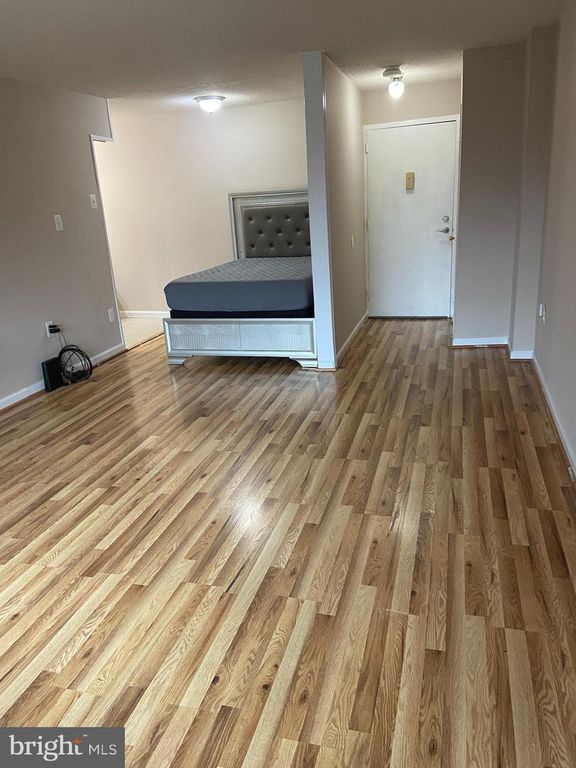 2500 N VAN DORN ST #213, Alexandria, VA 22302