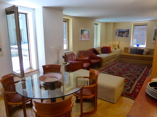 106 Central Park S Apt 4J, New York City, NY 10019