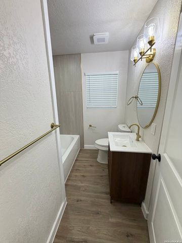 1114 Halliday, San Antonio, TX 78210