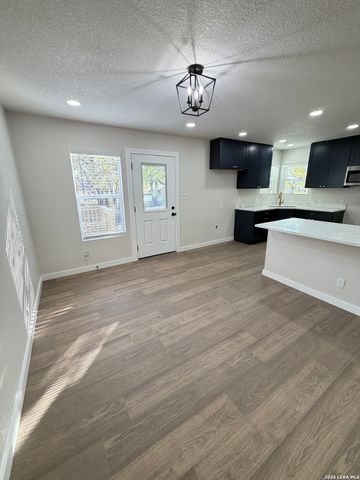 1114 Halliday, San Antonio, TX 78210