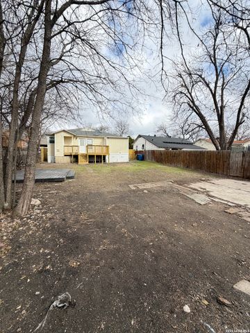 1114 Halliday, San Antonio, TX 78210