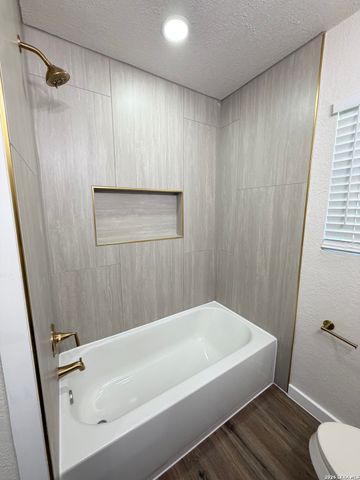 1114 Halliday, San Antonio, TX 78210