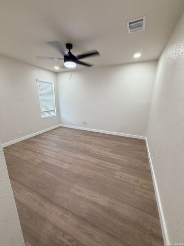 1114 Halliday, San Antonio, TX 78210