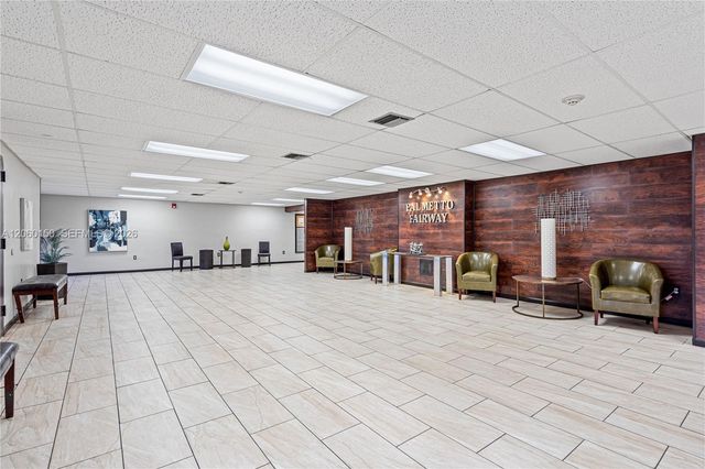 15888 SW 95th Ave 317, Miami, FL 33157