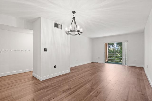 15888 SW 95th Ave 317, Miami, FL 33157