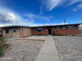 7434 E 24th Street, Tucson, AZ 85710