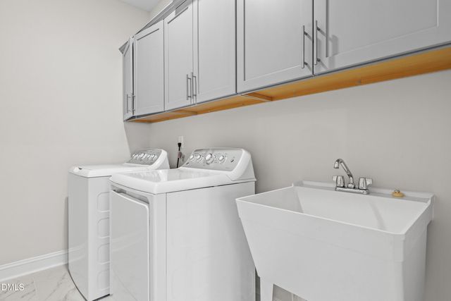 3025 Equinox Court, Apex, NC 27502