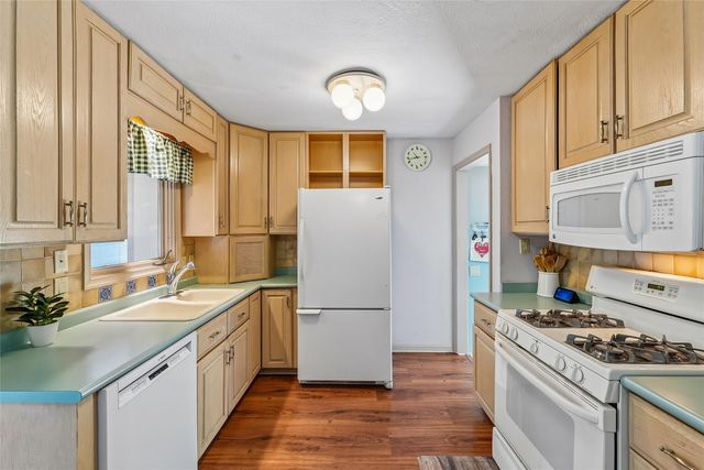 2313 E 25th Street, Des Moines, IA 50317