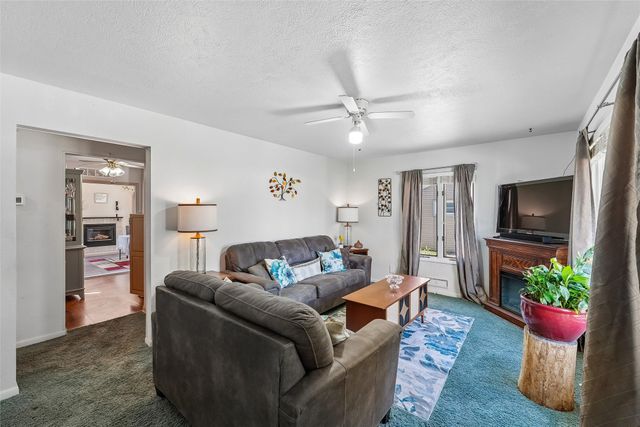 2313 E 25th Street, Des Moines, IA 50317