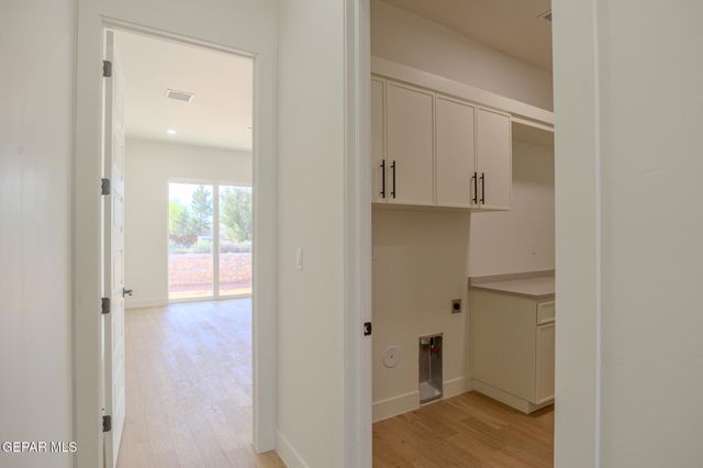 5660 RIO BONITO Circle, El Paso, TX 79932