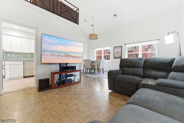 361 Claremont Ave 11, Montclair Twp., NJ 07042