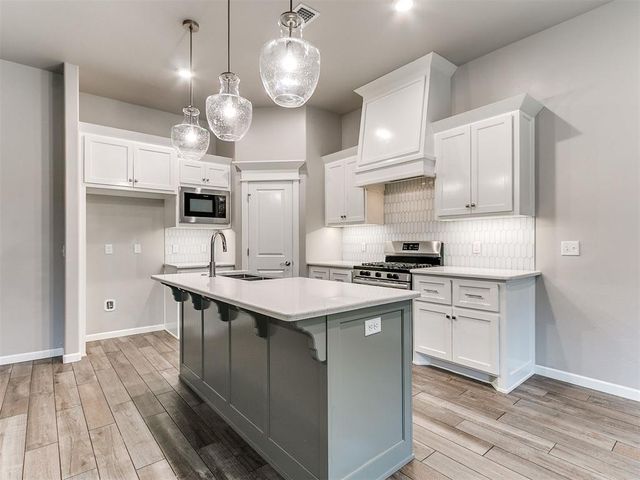 8400 Rainier Street, Edmond, OK 73034