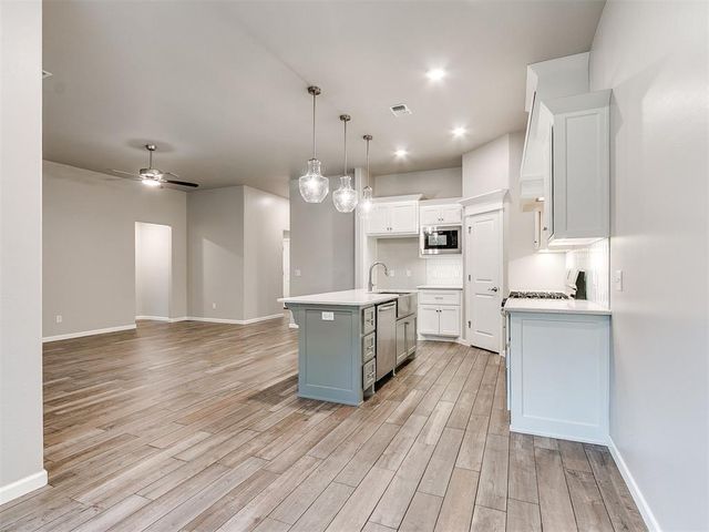 8400 Rainier Street, Edmond, OK 73034