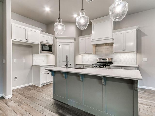 8400 Rainier Street, Edmond, OK 73034