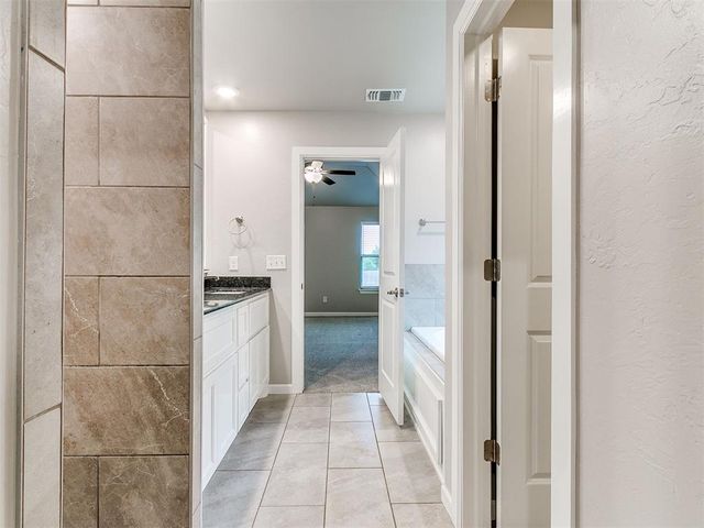 8400 Rainier Street, Edmond, OK 73034