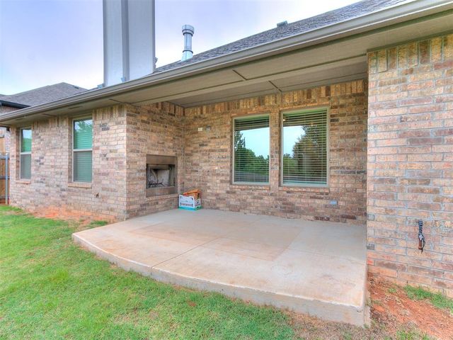 8400 Rainier Street, Edmond, OK 73034
