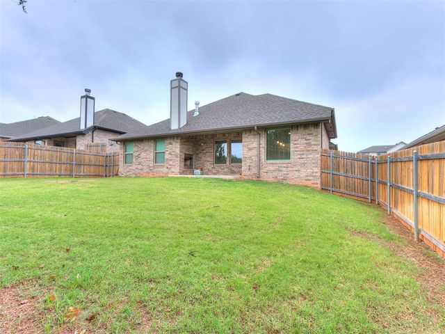 8400 Rainier Street, Edmond, OK 73034