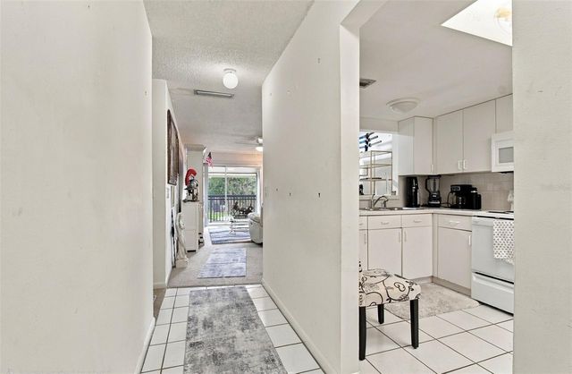 6346 NEWTOWN CIRCLE 46B4, Tampa, FL 33615