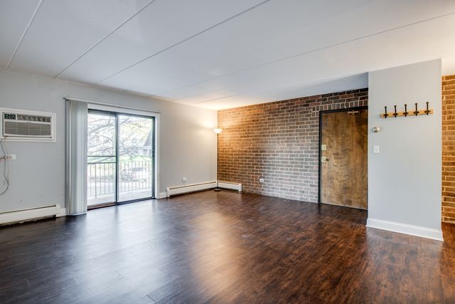 218 E Bailey Road F, Naperville, IL 60565