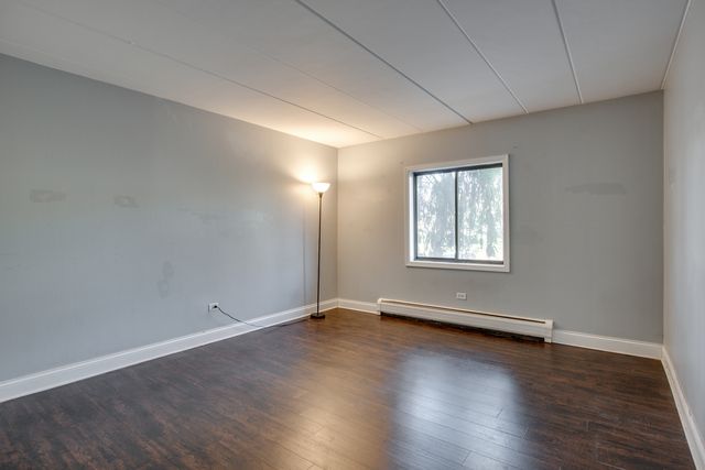 218 E Bailey Road F, Naperville, IL 60565