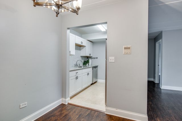 218 E Bailey Road F, Naperville, IL 60565