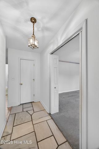 3933 Sweetbriar Road, Wilmington, NC 28403