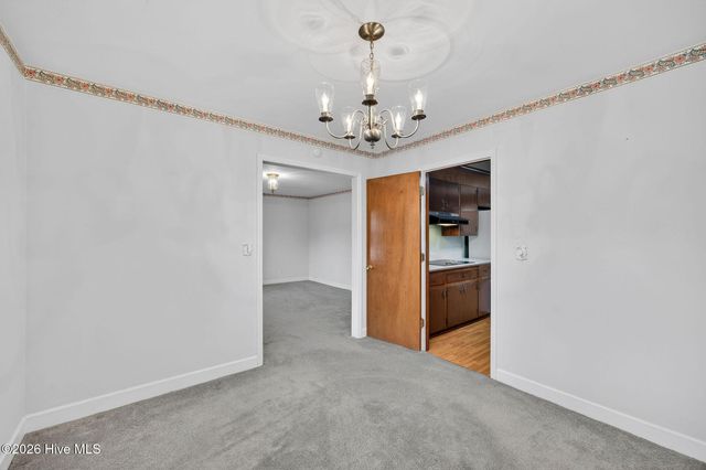 3933 Sweetbriar Road, Wilmington, NC 28403