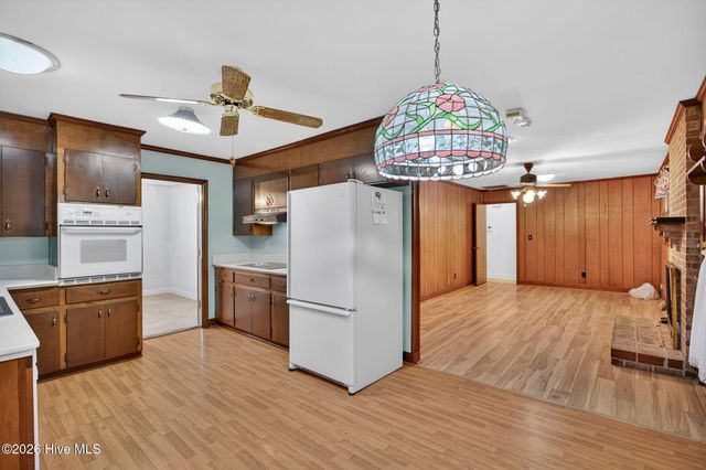 3933 Sweetbriar Road, Wilmington, NC 28403