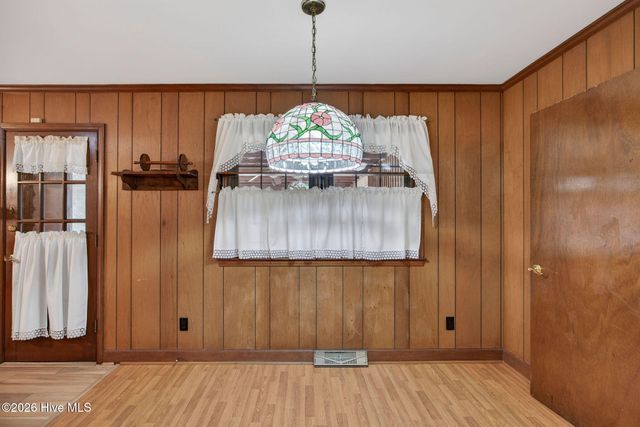 3933 Sweetbriar Road, Wilmington, NC 28403