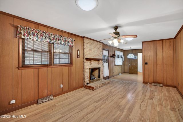 3933 Sweetbriar Road, Wilmington, NC 28403