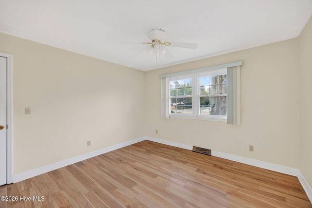 3933 Sweetbriar Road, Wilmington, NC 28403