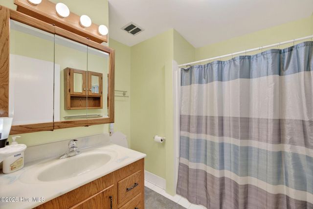 3933 Sweetbriar Road, Wilmington, NC 28403