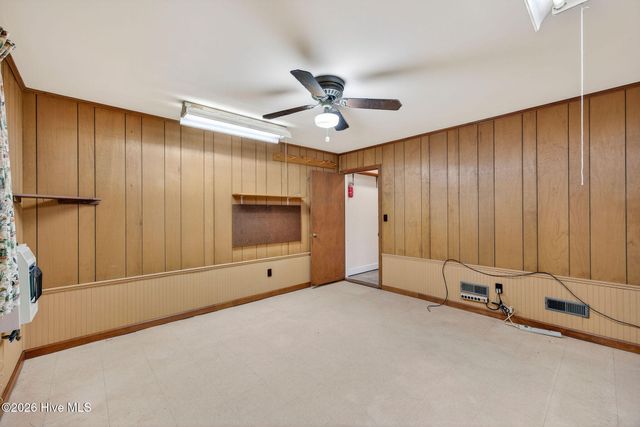 3933 Sweetbriar Road, Wilmington, NC 28403