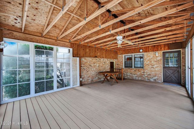 3933 Sweetbriar Road, Wilmington, NC 28403