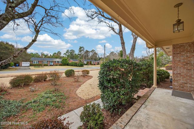 3933 Sweetbriar Road, Wilmington, NC 28403