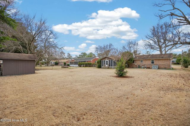 3933 Sweetbriar Road, Wilmington, NC 28403