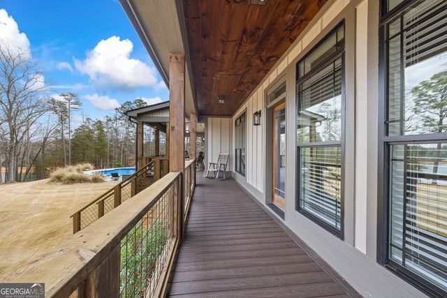 300 Black Point Drive, Hartwell, GA 30643