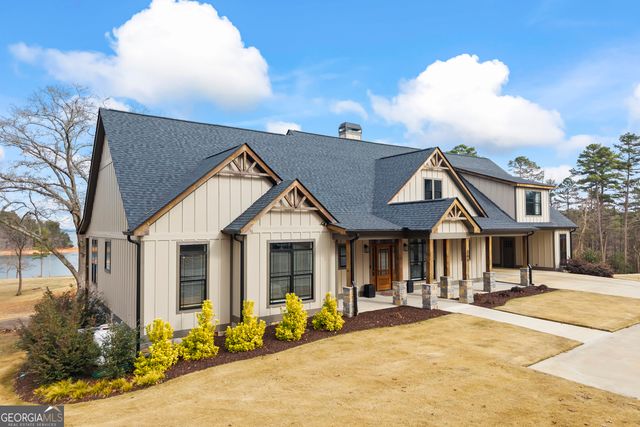 300 Black Point Drive, Hartwell, GA 30643