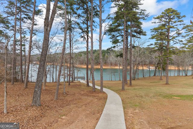 300 Black Point Drive, Hartwell, GA 30643
