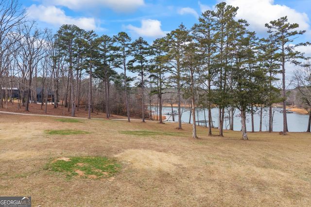 300 Black Point Drive, Hartwell, GA 30643