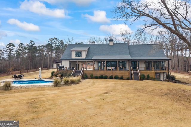 300 Black Point Drive, Hartwell, GA 30643