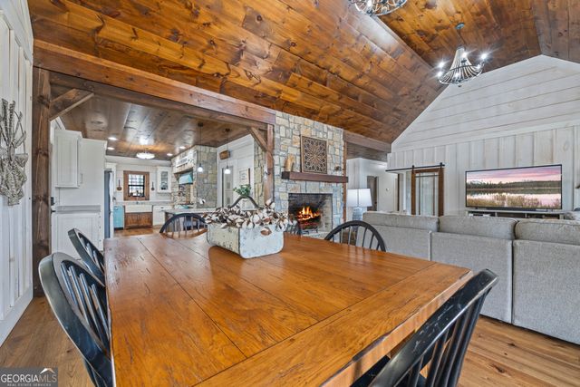 300 Black Point Drive, Hartwell, GA 30643