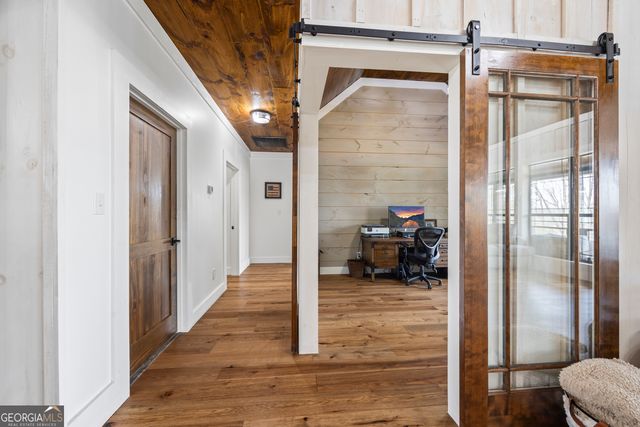 300 Black Point Drive, Hartwell, GA 30643