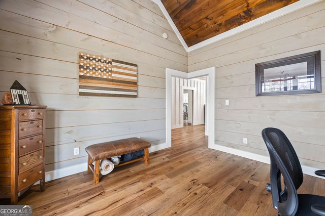 300 Black Point Drive, Hartwell, GA 30643