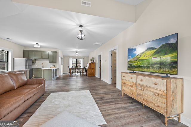 300 Black Point Drive, Hartwell, GA 30643