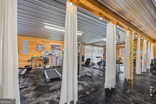 300 Black Point Drive, Hartwell, GA 30643