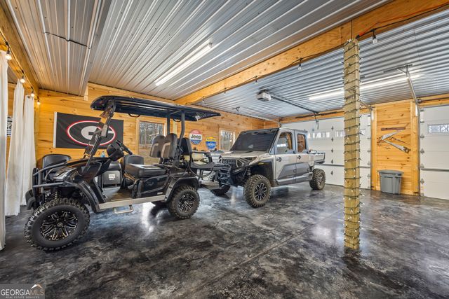 300 Black Point Drive, Hartwell, GA 30643