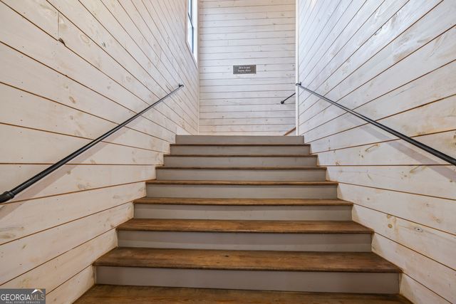 300 Black Point Drive, Hartwell, GA 30643