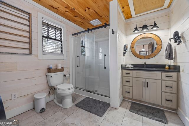 300 Black Point Drive, Hartwell, GA 30643